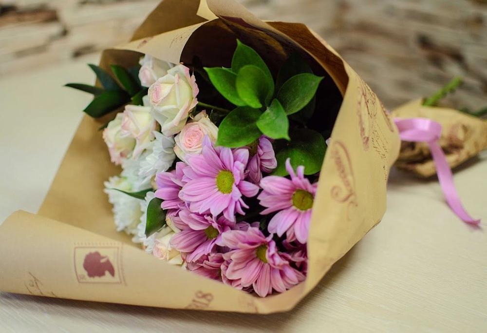 Букет цветов из: Розы и Хризантемы в Кременкуль