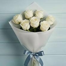 Букет 7 Белых роз Эдлесс Лав в Кременкуль