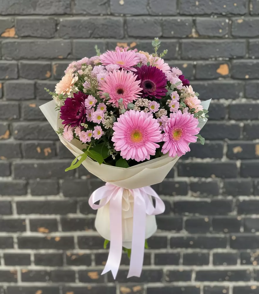 Букет цветов из: Герберы и Хризантемы в Кременкуль