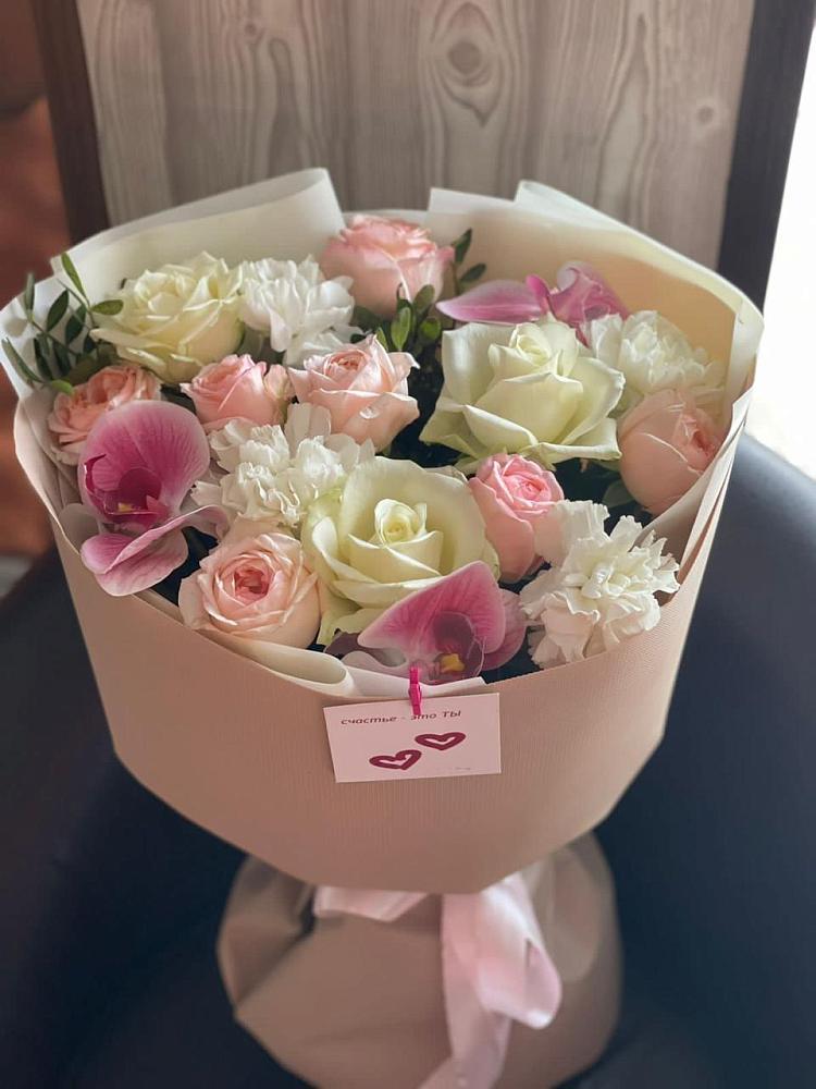 Букет цветов из: Орхидеи, Розы и Гвоздики в Кременкуль