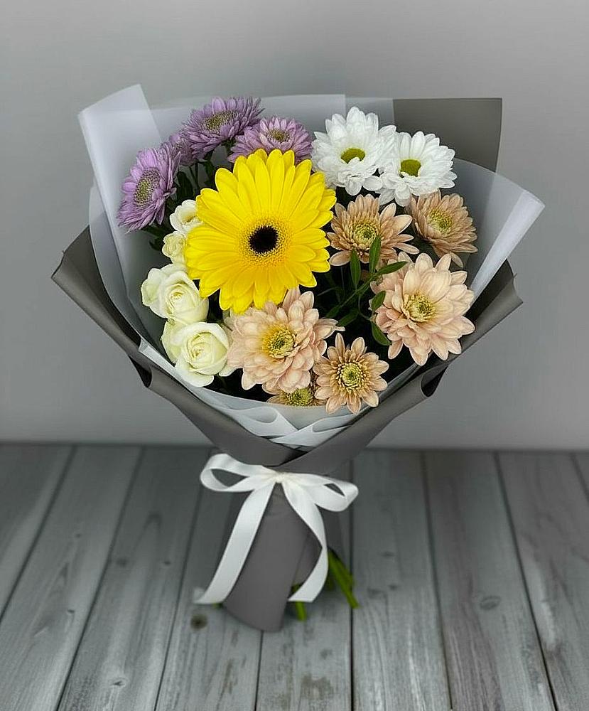 Букет цветов из: Розы, Герберы и Хризантемы в Кременкуль
