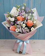 Букет цветов из:  Лизиантусы, Розы, Альстромерии и Гипсофила в Кременкуль