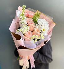 Букет цветов из:  Хризантемы и Розы в Кременкуль