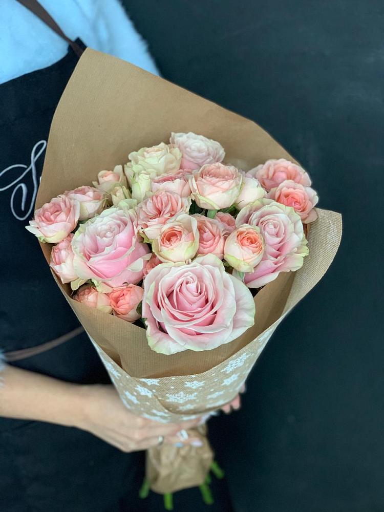 Букет цветов из: Хризантемы и Розы в Кременкуль