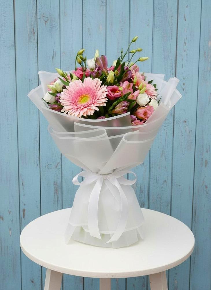 Букет цветов из: Герберы, Альстромерии и Лизиантусы в Кременкуль