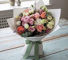 Букет цветов из:  Розы, Лизиантусы и Гвоздики в Кременкуль