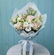 Букет цветов из:  Розы и Лизиантусы в Кременкуль
