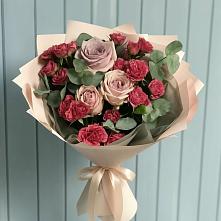 Букет цветов из:  Гвоздики и Розы в Кременкуль