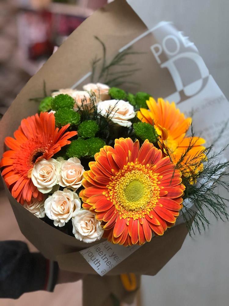 Букет цветов из: Герберы, Хризантемы и Розы в Кременкуль