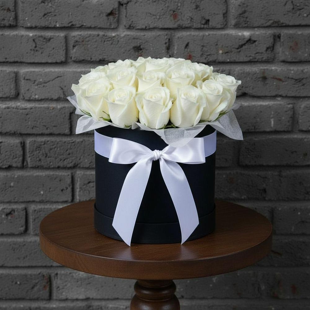 Цветочная композиция из Розы в шляпной коробке в Кременкуль