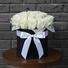 Цветочная композиция из Розы в шляпной коробке в Кременкуль